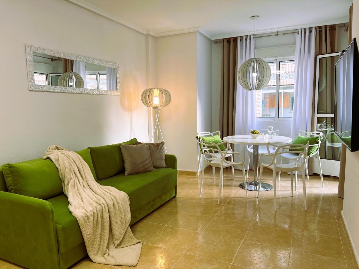 Holiday Suite Fragata Torrevieja Ngoại thất bức ảnh