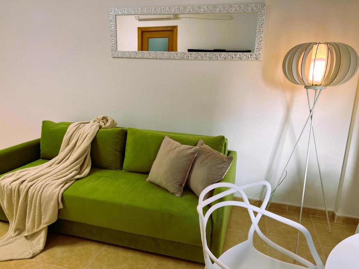 Holiday Suite Fragata Torrevieja Ngoại thất bức ảnh