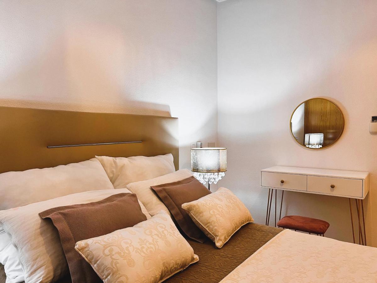 Holiday Suite Fragata Torrevieja Ngoại thất bức ảnh