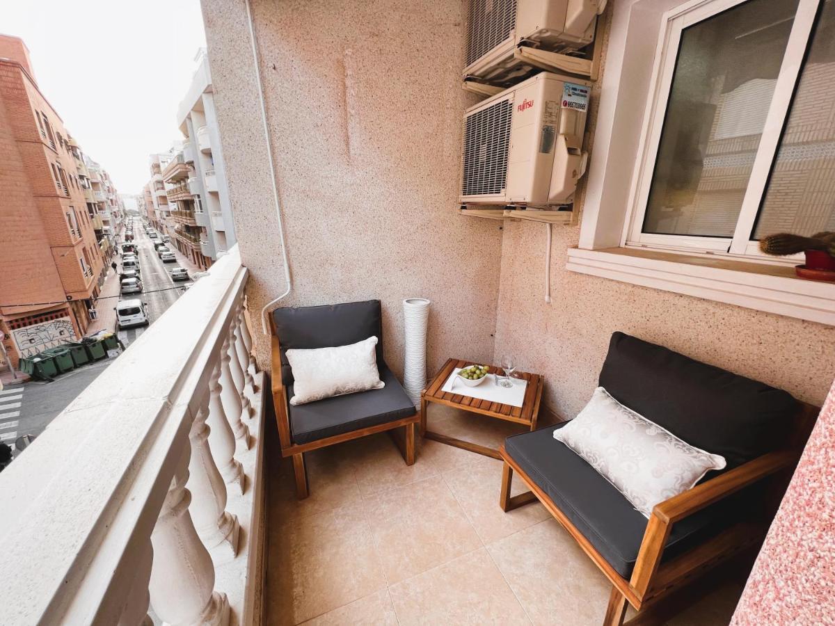 Holiday Suite Fragata Torrevieja Ngoại thất bức ảnh