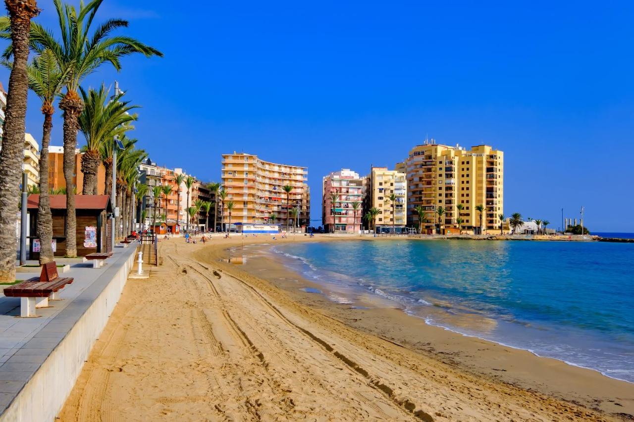 Holiday Suite Fragata Torrevieja Ngoại thất bức ảnh