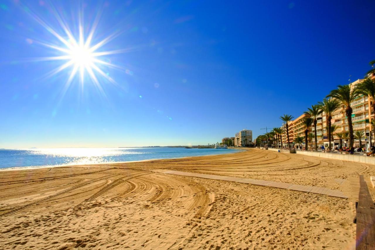 Holiday Suite Fragata Torrevieja Ngoại thất bức ảnh